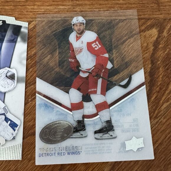 NHL Hockey Cards 12 Card Lot - Picture 5 of 13